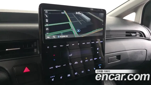 Hyundai Staria Staria 4WD Tourer 11 мест — Фото автомобиля 14