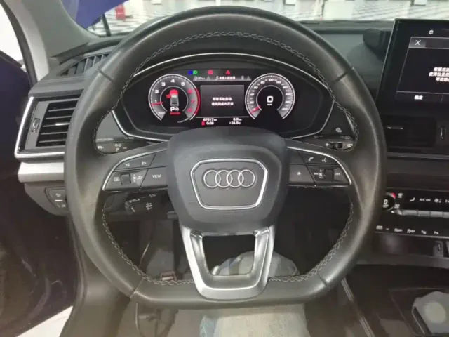 Audi Q5L — Фото автомобиля 10