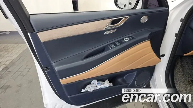 Genesis GV80 2.5T Бензин 2WD — Фото автомобиля 23