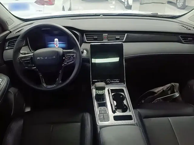 Roewe RX5 — Фото автомобиля 9