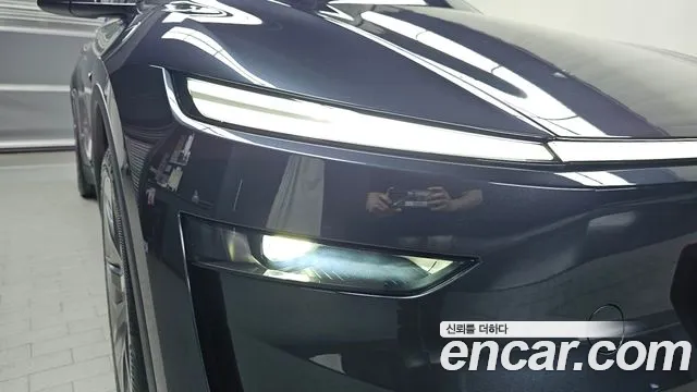 Tesla Model Y — Фото автомобиля 21