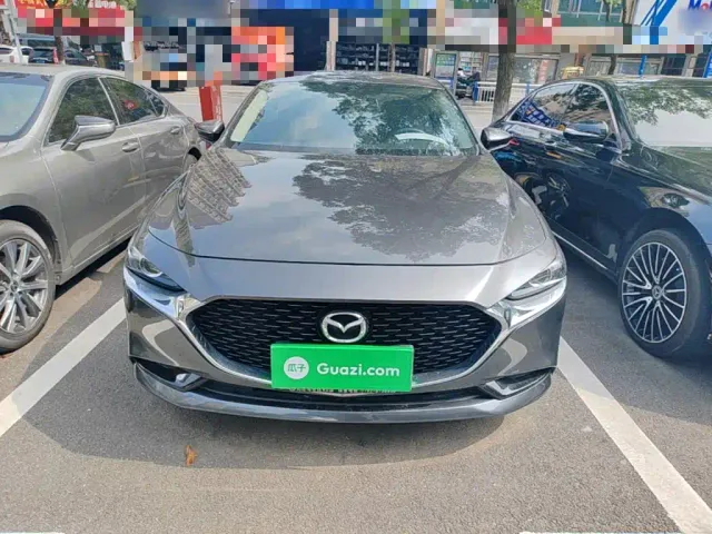 Mazda Axela — Фото автомобиля 2