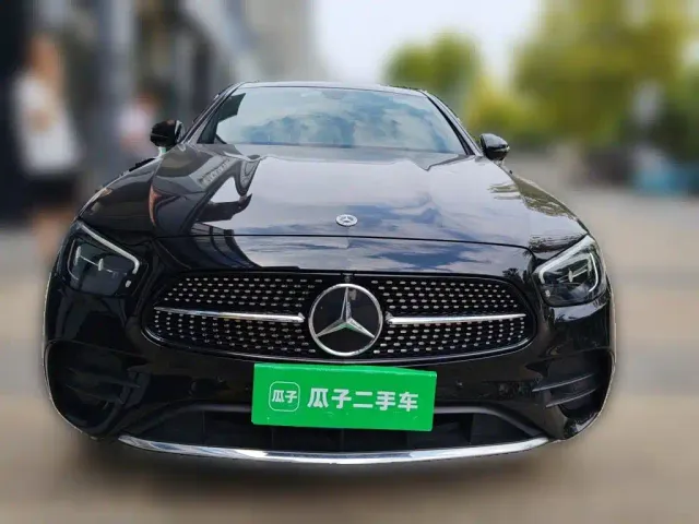Mercedes-Benz E-Class — Фото автомобиля 22