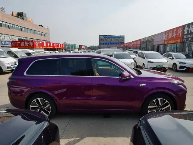 Li Auto L9 — Фото автомобиля 5