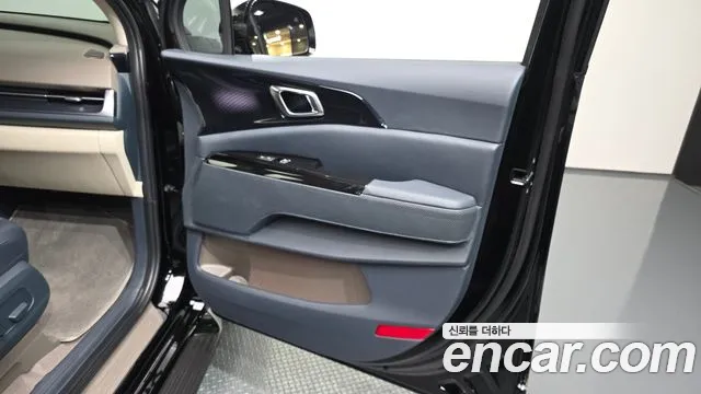 Kia Carnival Generation 4 — Фото автомобиля 14