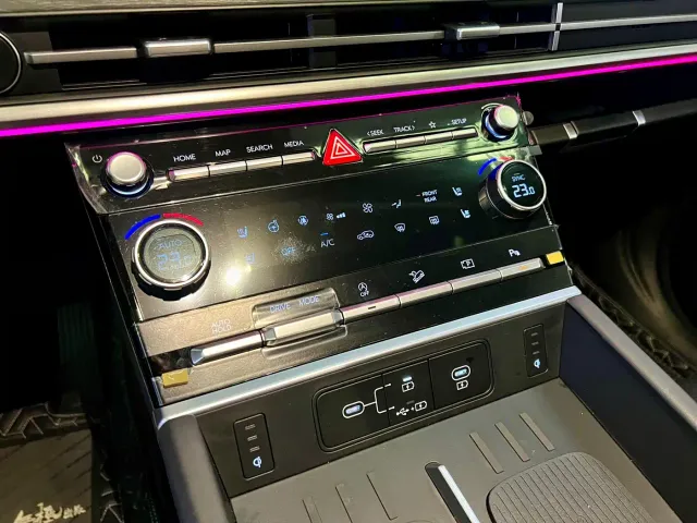 Hyundai Santa Fe — Фото автомобиля 18