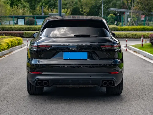 Porsche Cayenne — Фото автомобиля 5