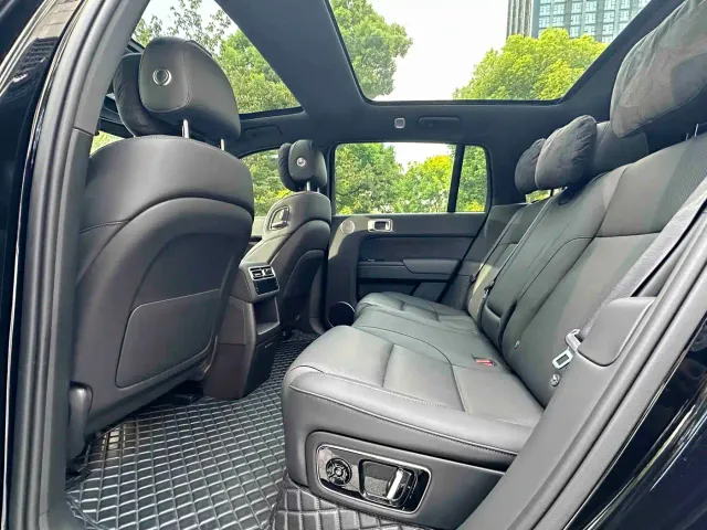 Li Auto L7 — Фото автомобиля 16