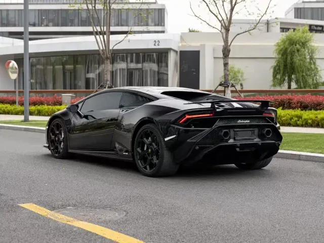 Lamborghini Huracan — Фото автомобиля 4