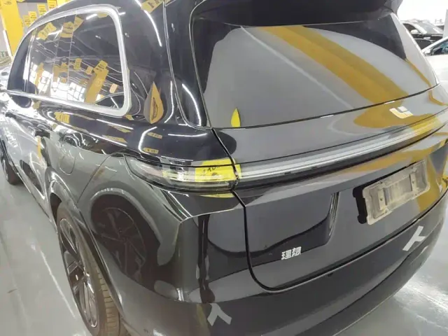 Li Auto L9 — Фото автомобиля 4
