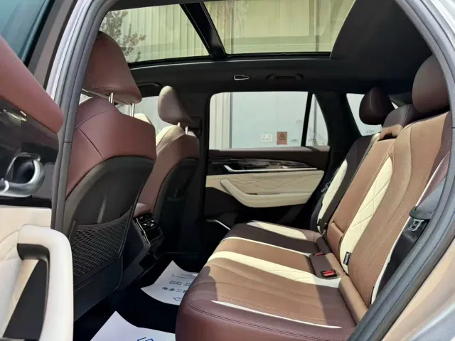 Geely Xingyue L — Фото автомобиля 12