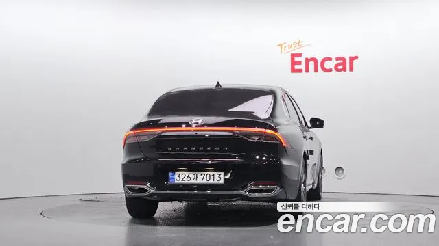 Hyundai Grandeur New — Фото автомобиля 4