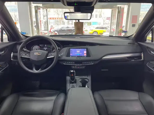 Cadillac XT4 — Фото автомобиля 9