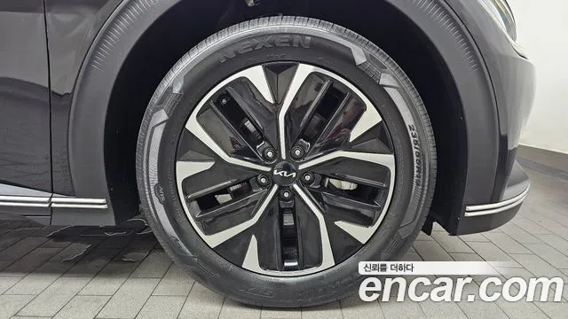 Kia EV6 — Фото автомобиля 4