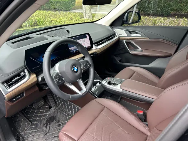 BMW X1 — Фото автомобиля 11