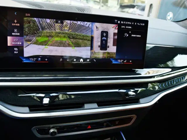 BMW X7 — Фото автомобиля 11