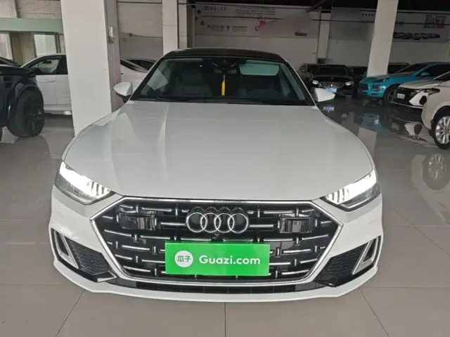 Audi A7L — Фото автомобиля 2