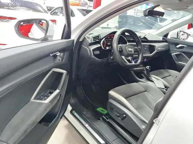 Audi Q3 — Фото автомобиля 15