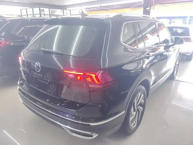 Volkswagen Tiguan L — Фото автомобиля 6