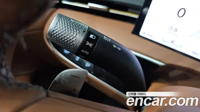 Genesis GV70 — Фото автомобиля 27