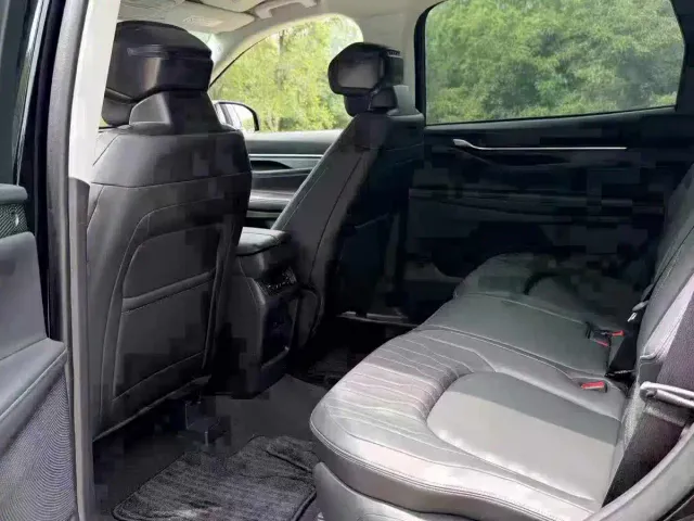 Ford Edge — Фото автомобиля 9