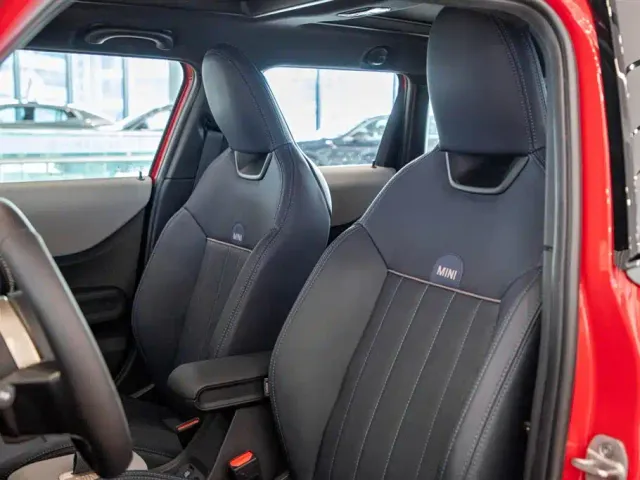 MINI Hatch — Фото автомобиля 11