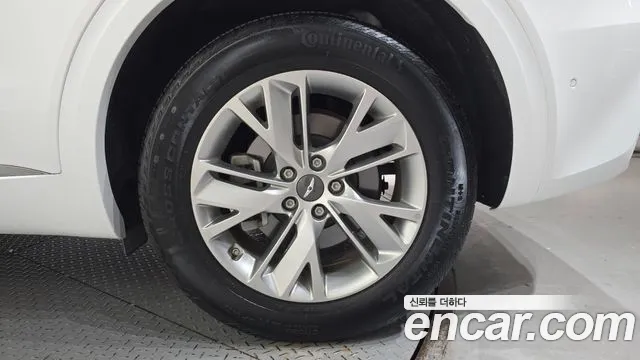 Genesis GV70 2.5T Бензин 2WD — Фото автомобиля 21