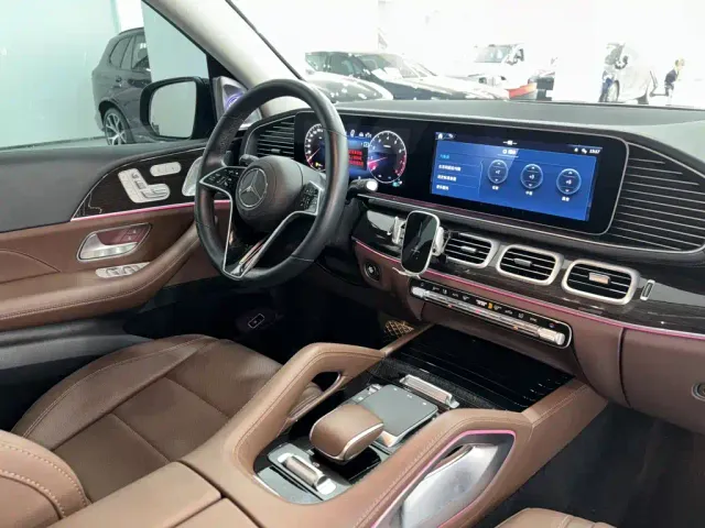 Mercedes-Benz GLE-Class — Фото автомобиля 23