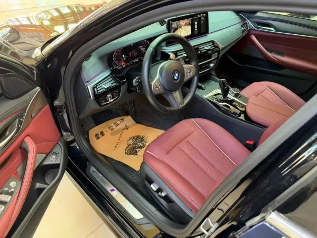 BMW 5 Series — Фото автомобиля 5