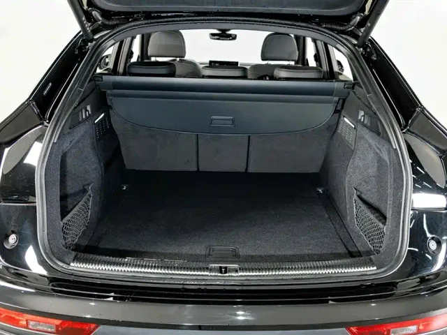 Audi Q5L Sportback — Фото автомобиля 24