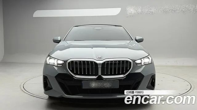 BMW 5 Series G60 — Фото автомобиля 2