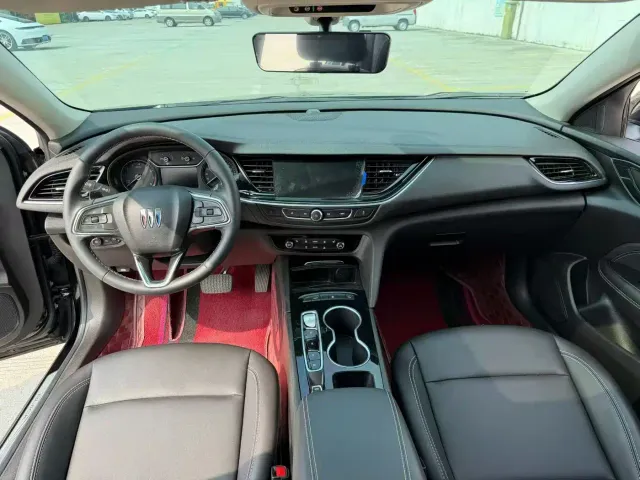 Buick Regal — Фото автомобиля 8