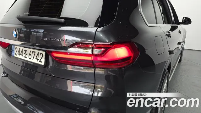 BMW X7 — Фото автомобиля 20