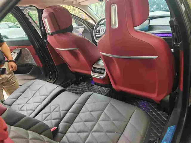 BMW 7 Series — Фото автомобиля 6