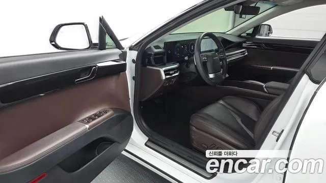 Hyundai Grandeur GN7 — Фото автомобиля 10