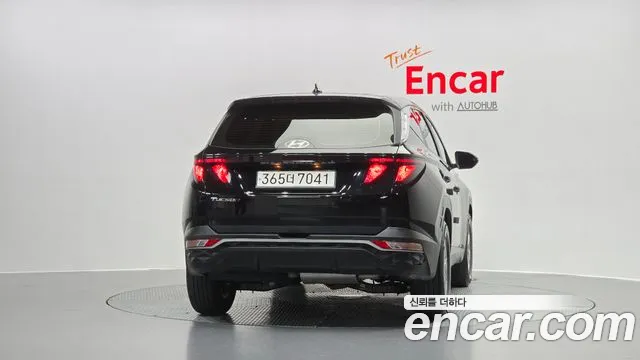 Hyundai Tucson Tucson (NX4) Дизель 2.0 2WD — Фото автомобиля 4