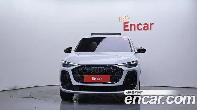 Audi Q5 40 TFSI quattro Sportback S Line — Фото автомобиля 3