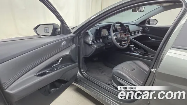 Hyundai Avante CN7 — Фото автомобиля 10