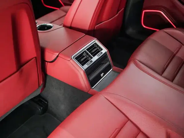 Porsche Panamera — Фото автомобиля 15