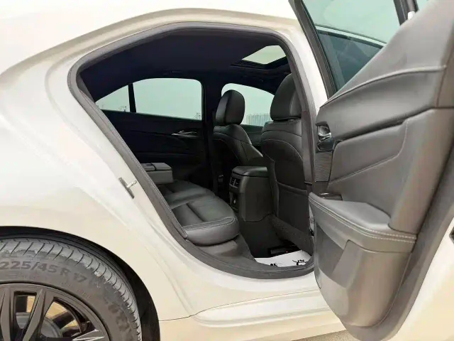 Cadillac CT4 — Фото автомобиля 9