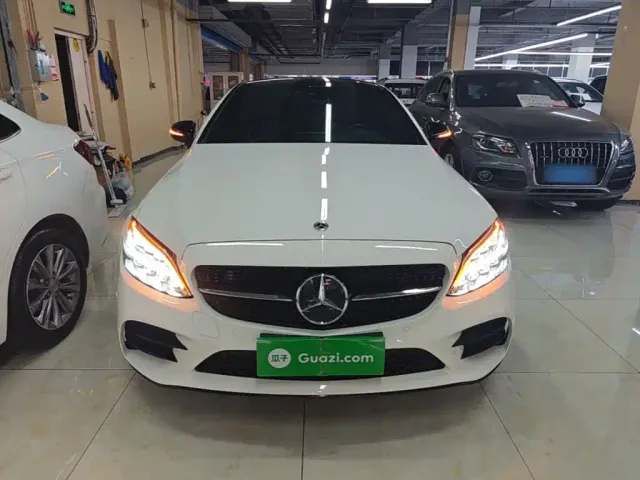 Mercedes-Benz C-Class — Фото автомобиля 2