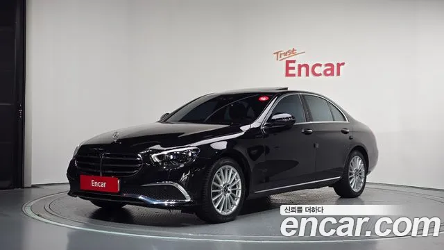 Фотография автомобиля — Mercedes-Benz E-Class W213