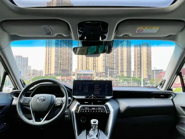 Toyota Venza 2022 2.0L CVT 2WD Premium — Фото автомобиля 16