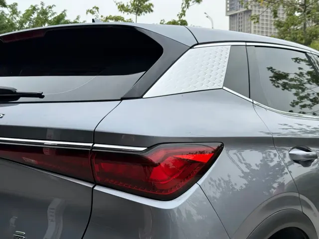 BYD Yuan PLUS — Фото автомобиля 8
