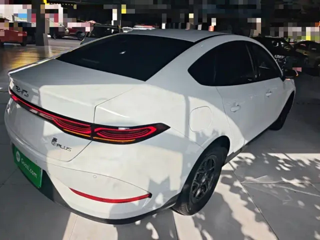 BYD Qin PLUS — Фото автомобиля 6