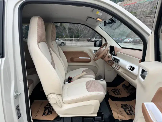 Wuling Hongguang Mini EV — Фото автомобиля 13