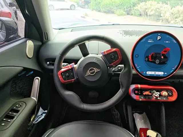 MINI Electric MINI ACEMAN — Фото автомобиля 15