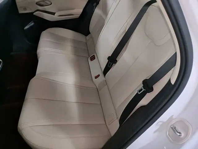 BYD Qin L — Фото автомобиля 21