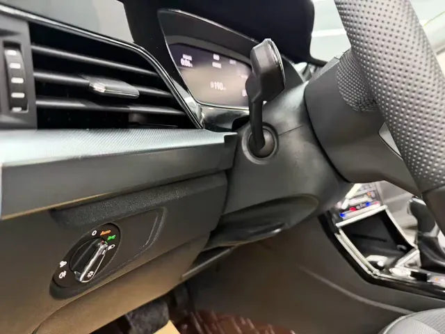 Volkswagen Passat — Фото автомобиля 10