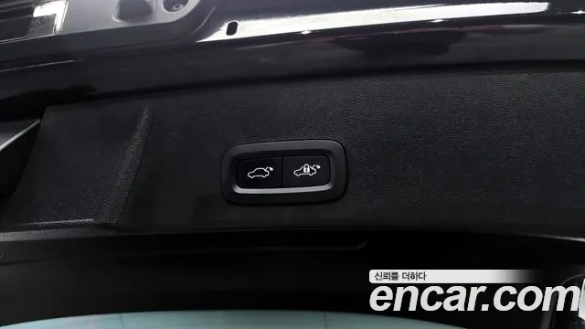 Вольво XC40 B4 Ultimate Bright — Фото автомобиля 19